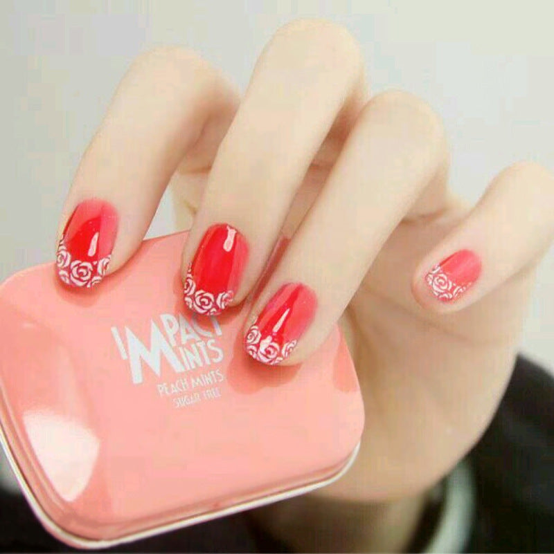 Floral Accent Press-On Nail Set