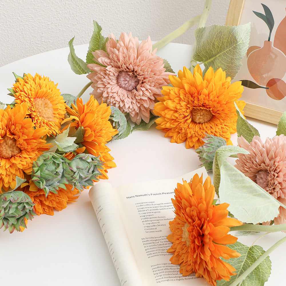 Künstlicher Blumenstrauß mit detailverliebten Blüten und Blättern Karnz