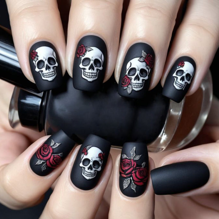 Skull und Rose Acryl Nagelkunst Verlängerungen Karnz