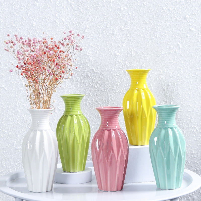Modern gerippten Keramik Blumenvasen Karnz