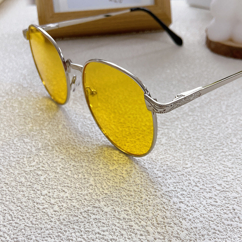 Modische Sonnenbrille mit Rundem Rahmen und Filigranem Design Karnz