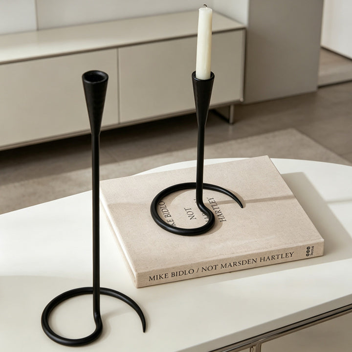 Moderne skulpturale Stehlampe
