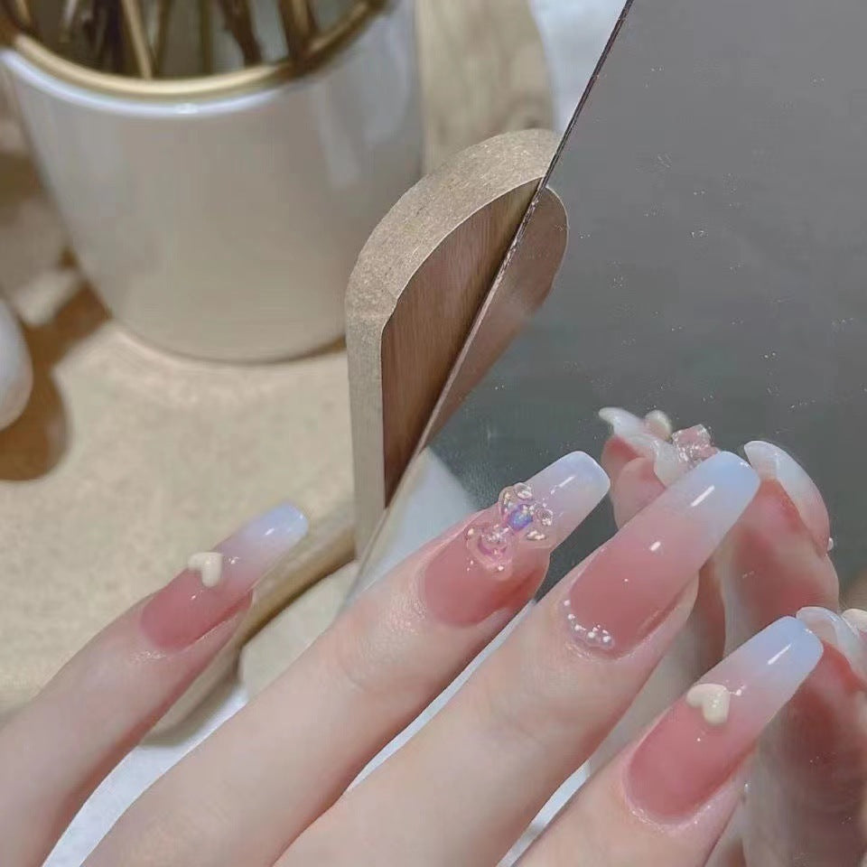 Künstlerisches 3D-Nageldesign
