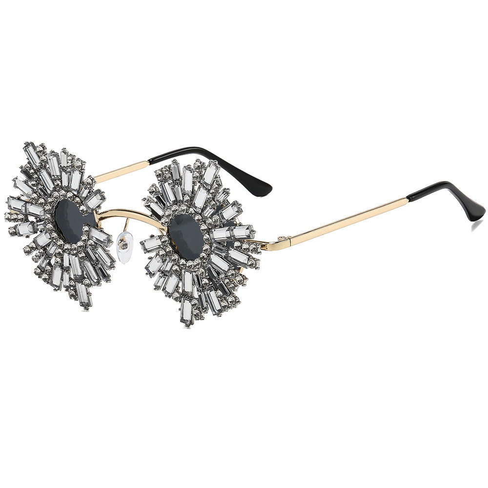 Damen extravagante Design-Sonnenbrille mit buntem Kristallschmuck Karnz
