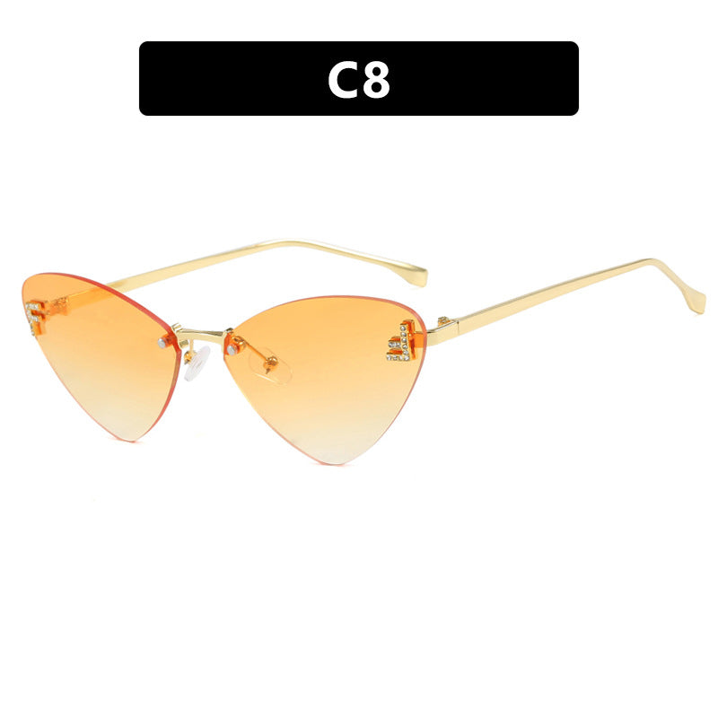 Damen extravagante Cat-Eye Sonnenbrille mit funkelnden Details Karnz