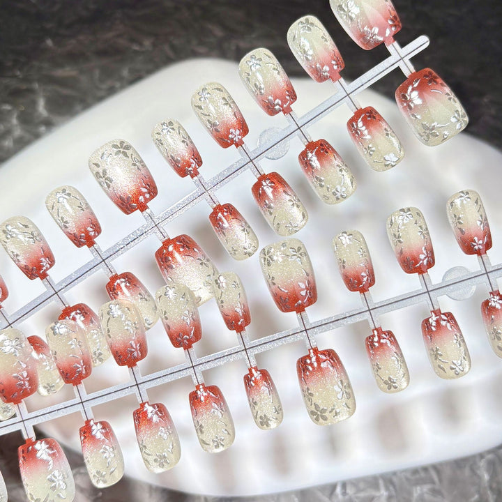 Press-On Nail Art Set mit elegantem Gradient-Design