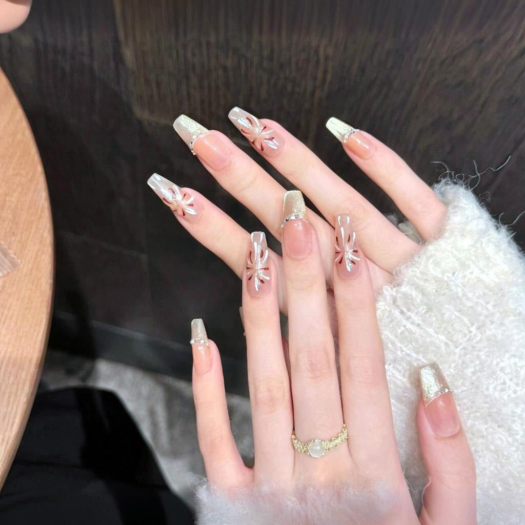 Elegantes florales Press-On-Nageldesign-Kit Karnz