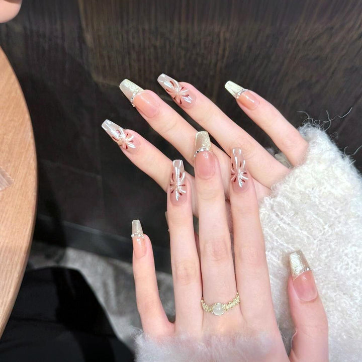 Elegantes florales Press-On-Nageldesign-Kit Karnz