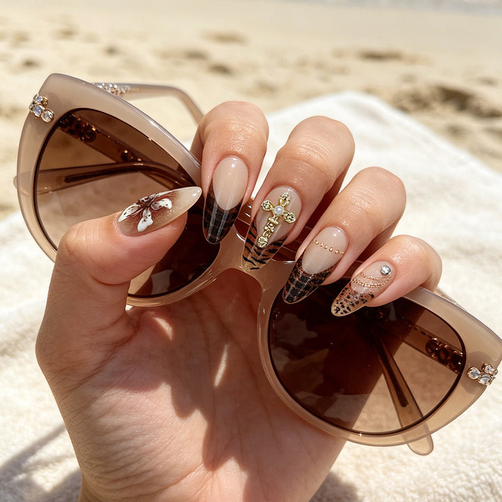 Dekorative 3D Nagelkunst Extensions Karnz