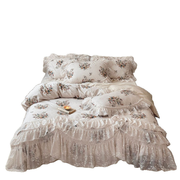 Vintage-Romantik Bettwäschegarnitur mit mehrlagigem Rüschenrand und floralem Stickmotiv