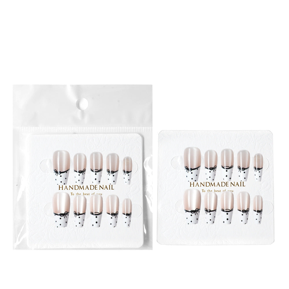Elegantes Designer Press-On-Nagelset Karnz