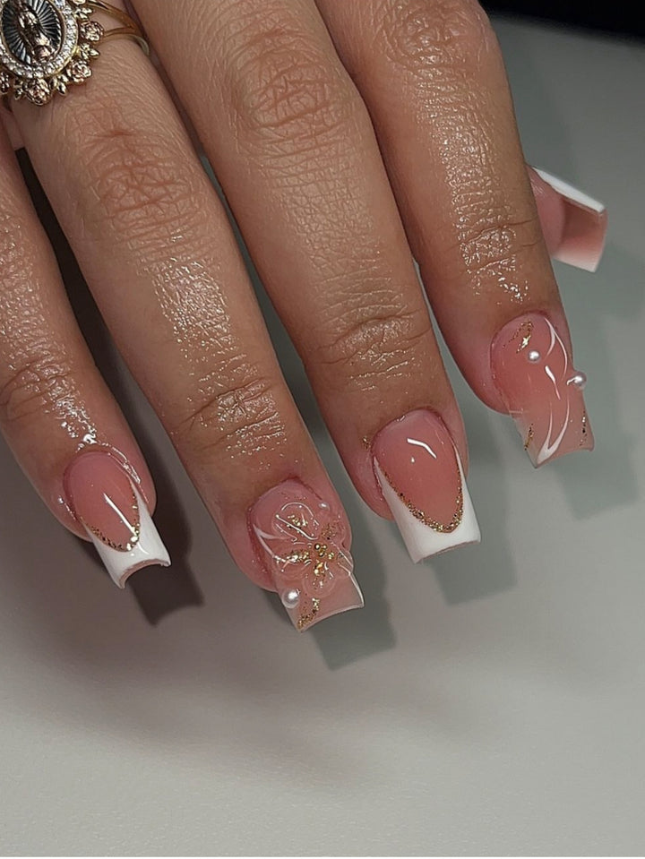 Elegantes Nagelkunst Press-On Set Karnz