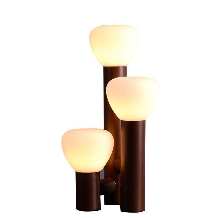 Moderne Stehlampe mit Dreibein