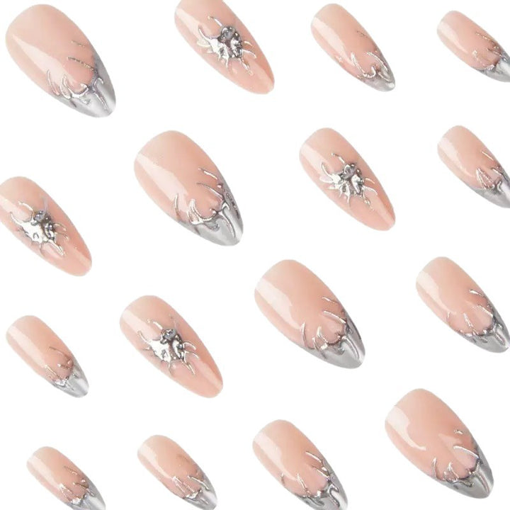 Kreative Nagelkunst mit stylischem Metallic-Finish Karnz
