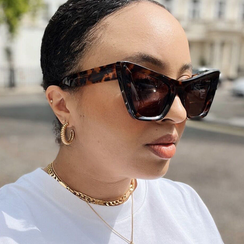 Damen trendige Cat-Eye Sonnenbrille mit robustem Design und UV-Schutz Karnz