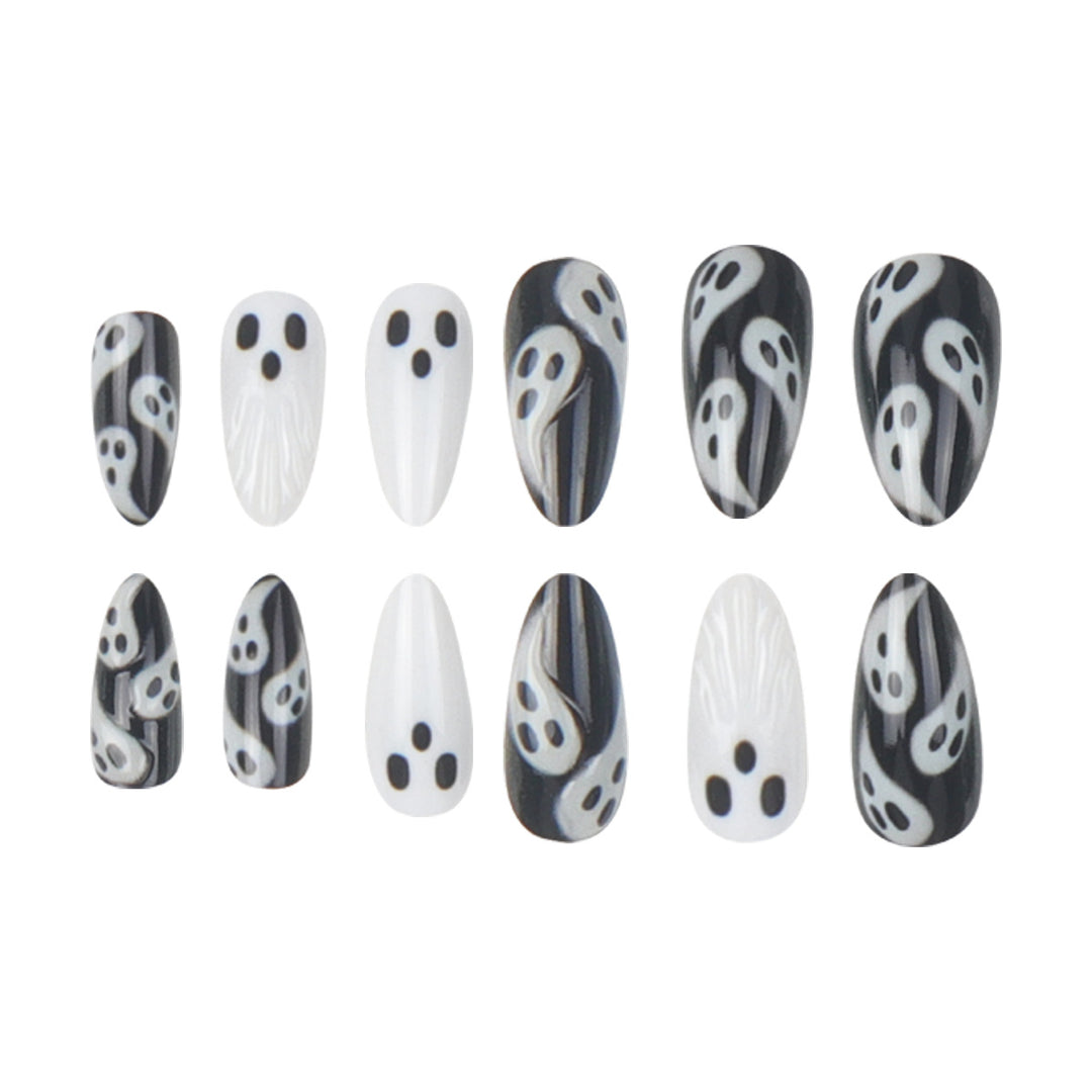 Künstlerische Geister-Themen-Nagelkunst Karnz