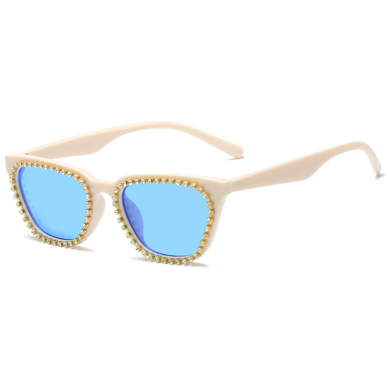 Damen Sonnenbrille mit glamourösem Strassrahmen Karnz