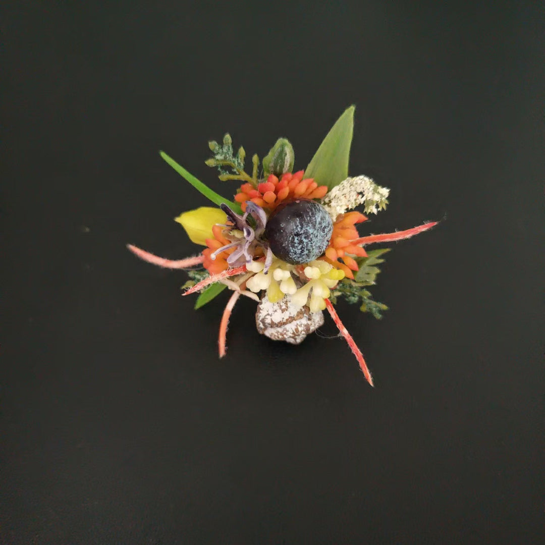 Klassische florale Brosche