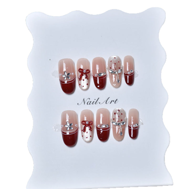 Eleganter festlicher Press-On-Nagelset Karnz