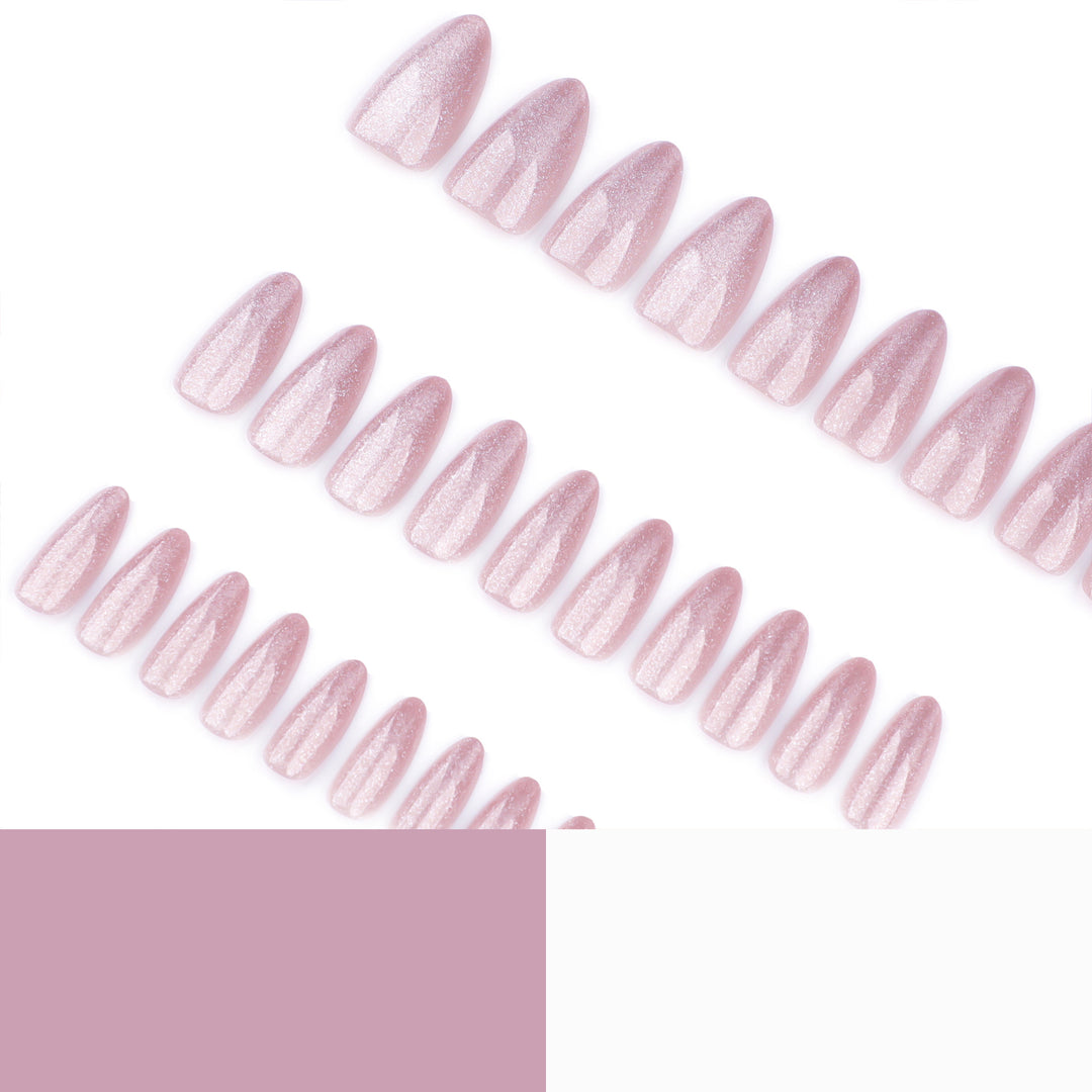 Elegante und glamouröse Nagelkunst Karnz