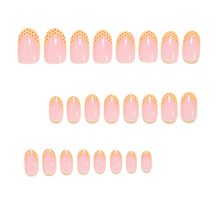 Schickes Pünktchen-Nageldesign Karnz