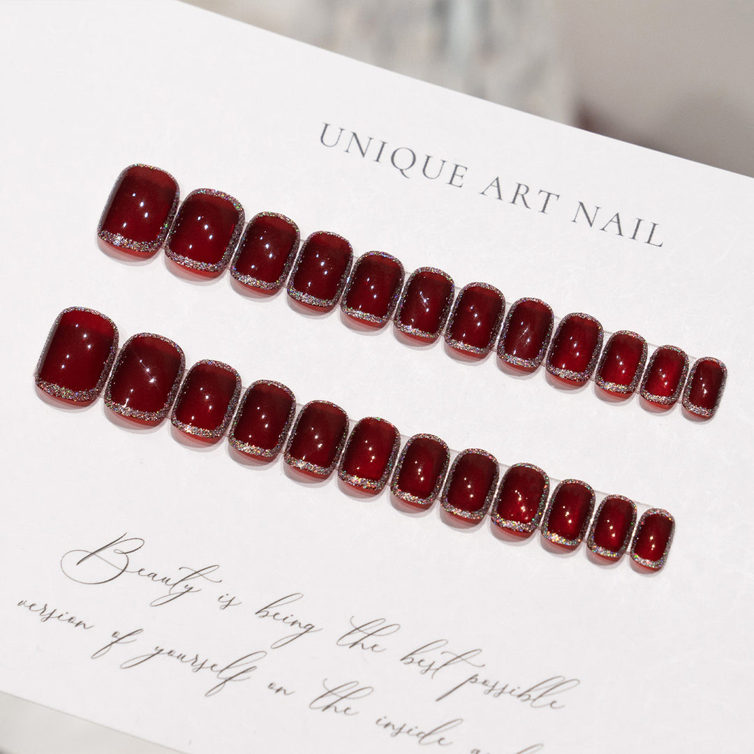Elegantes Press-On-Nagelkunst-Set mit Glitzerakzenten