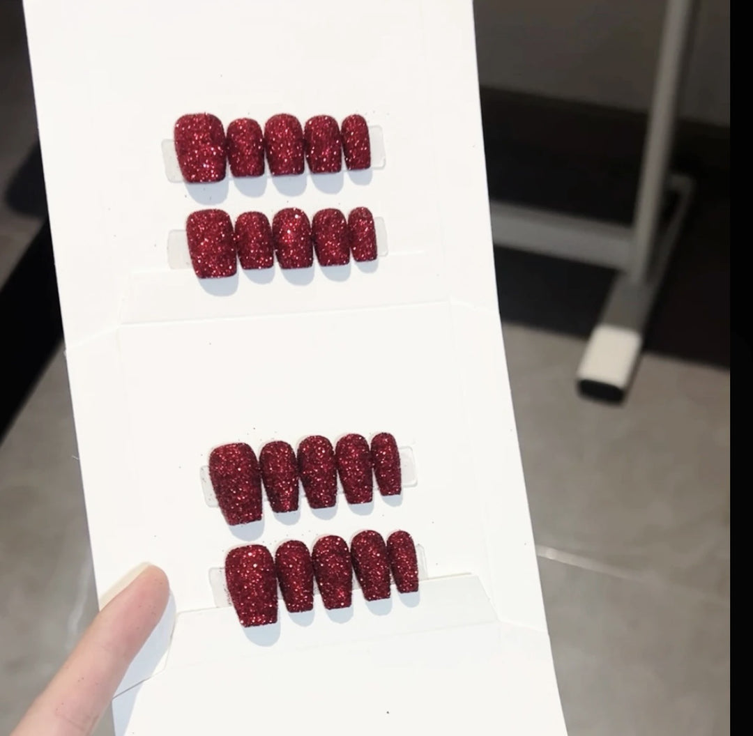 Glitzer Nagelspitzen Karnz