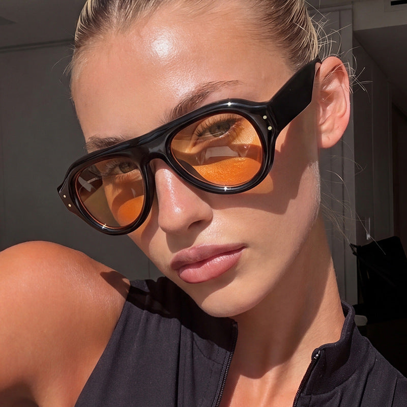 Damen ausgefallene Sonnenbrille im Retro-Stil Karnz