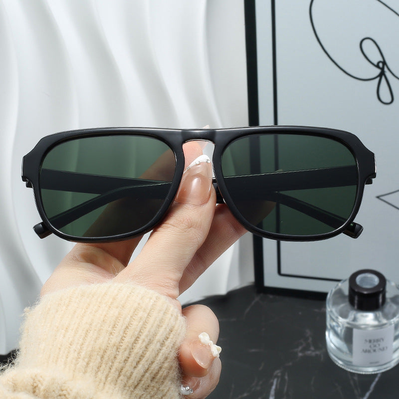 Damen moderne rechteckige Sonnenbrille mit polarisierenden Gläsern Karnz