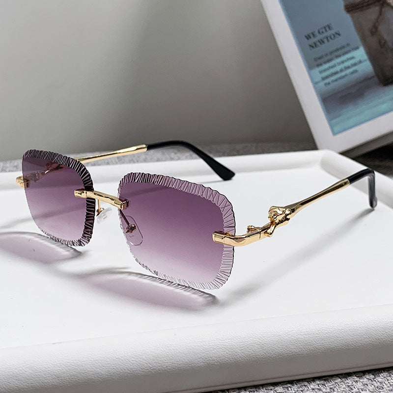 Damen modische Sonnenbrille mit strukturiertem Rahmen und dezenten Farbverlauf Karnz