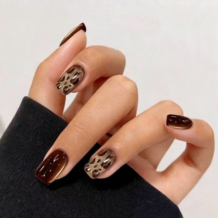 Stylische Animal Print Press-On Nägel Karnz