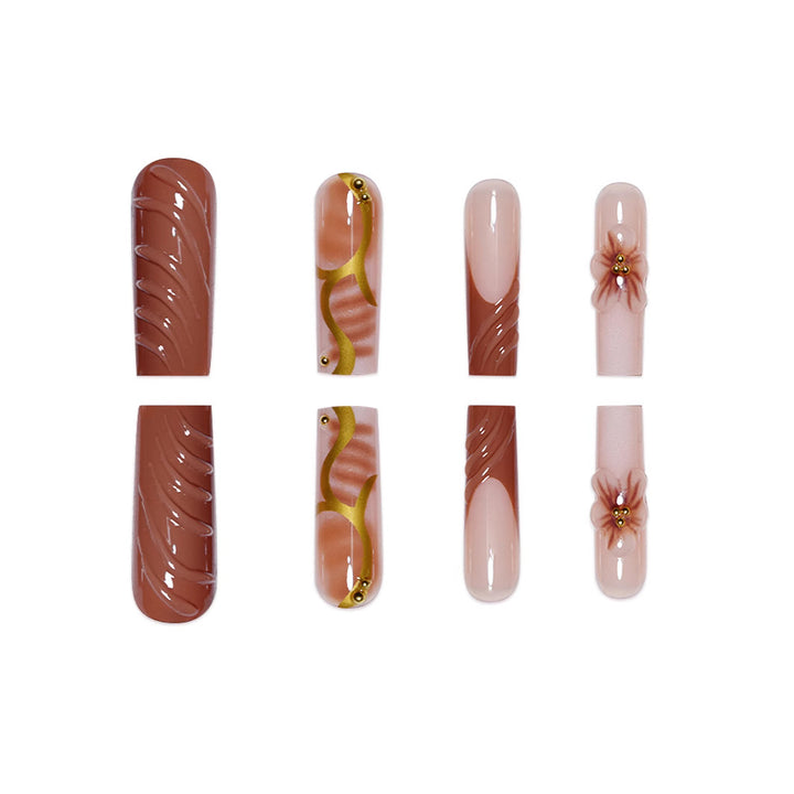 Florale Nagelkunstverlängerungen Karnz