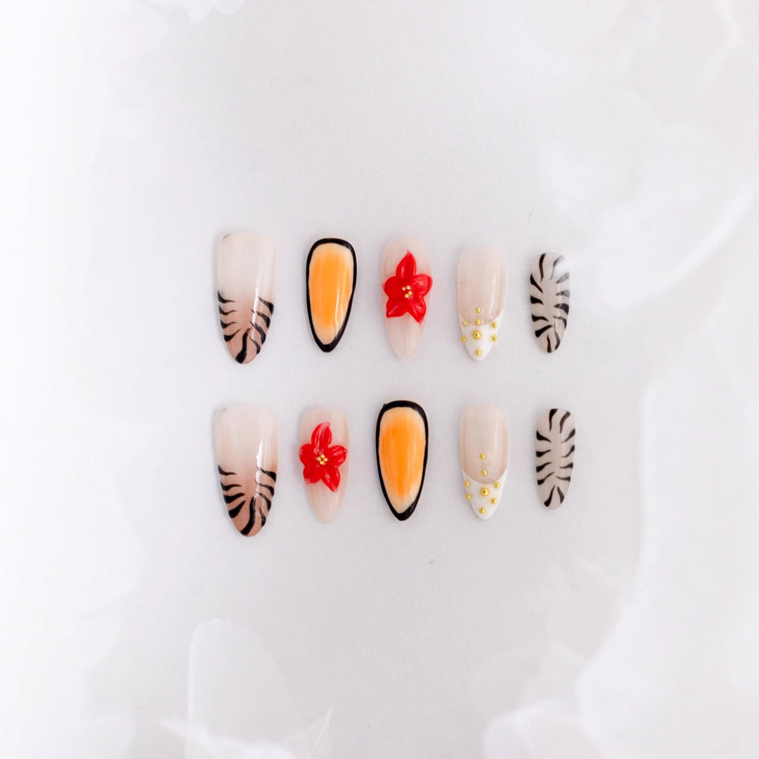 Künstlerisches florales Nail Art Set