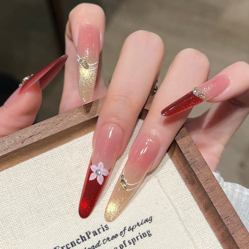 Dekorative Lange Stiletto Press-On Nagelkunst Karnz