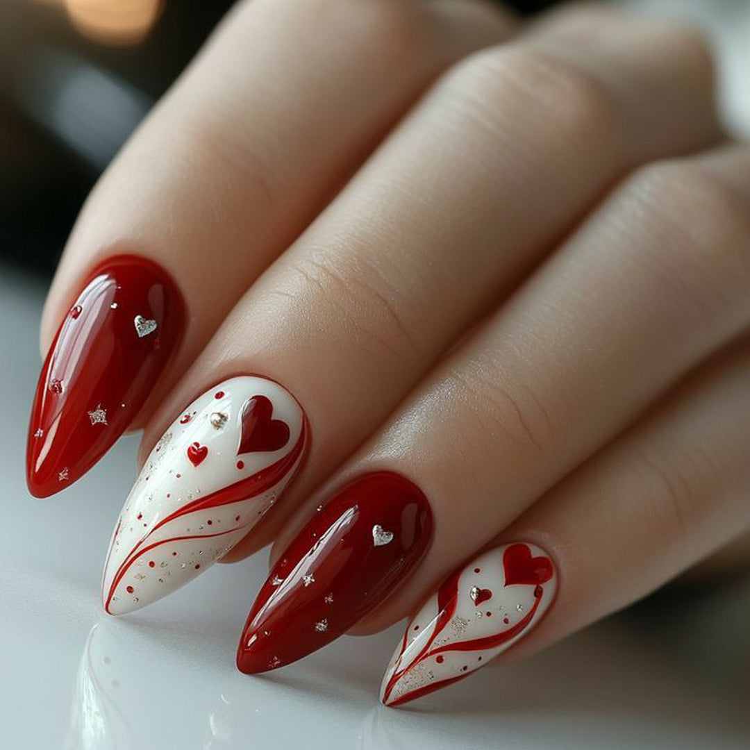 Dekorative Herz-Akzent Stiletto Nagelkunst Verlängerungen Karnz