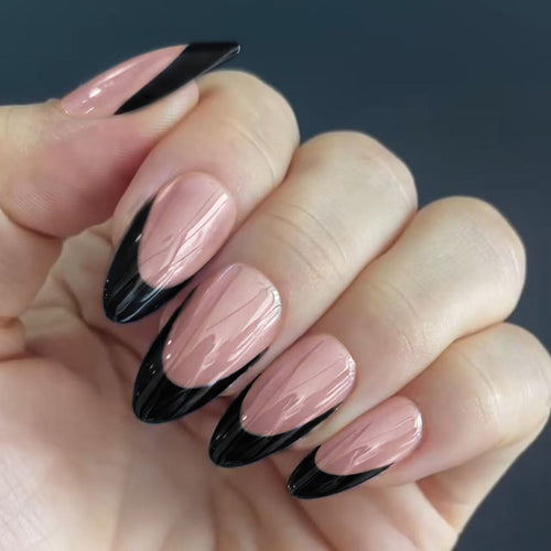 Elegante Stiletto-Press-On-Nägel mit modernem French Tip Design Karnz