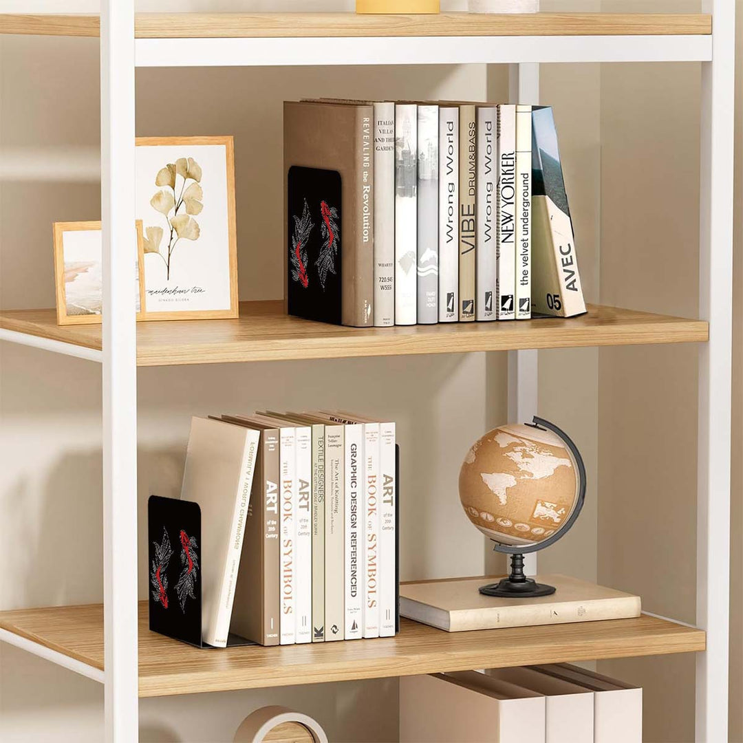 Künstlerische Koi-Fisch-Bücherstützen