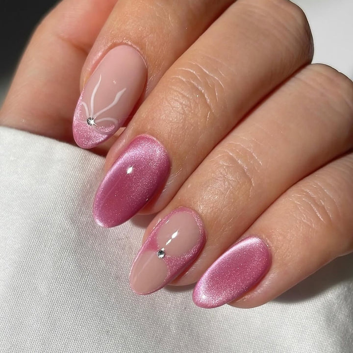 Elegante Kunstnägel mit Glitzerakzenten Karnz