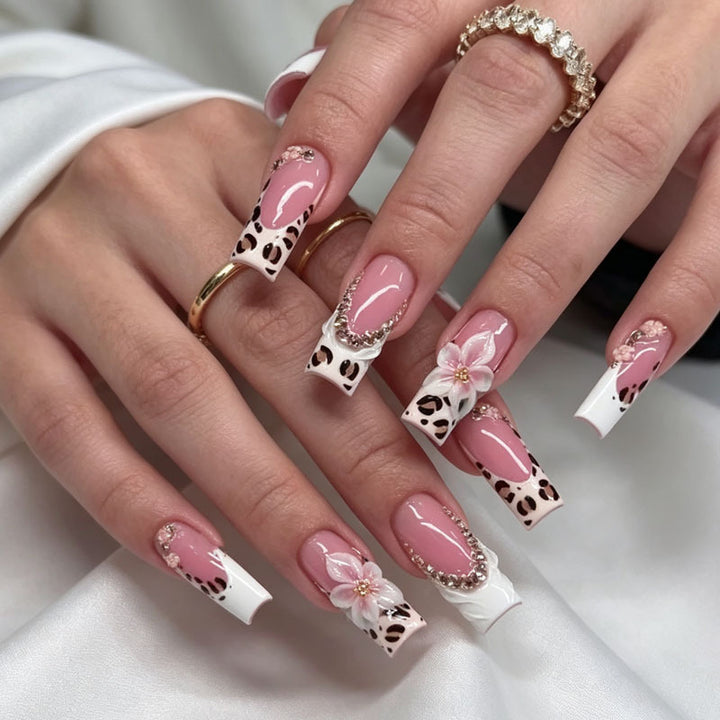 Künstlerisches Press-on-Nagelset Karnz