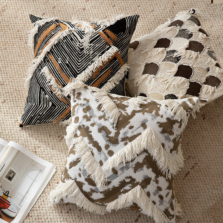 Gewebter Boho-Zierkissenbezug mit Fransen und geometrischem Chevron-Motiv Karnz