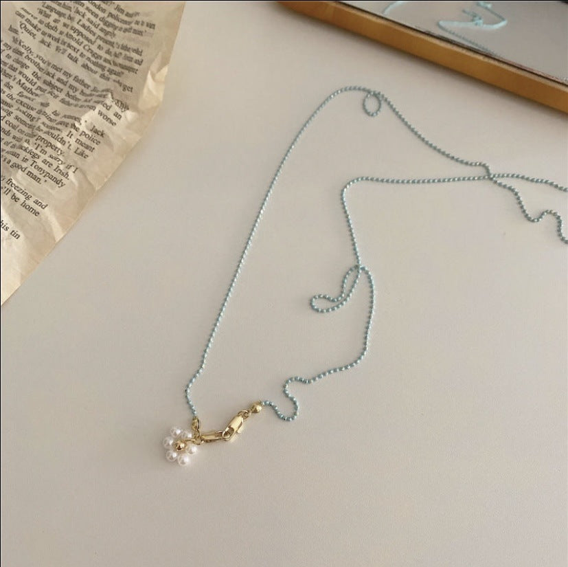 Kettenbrillenband mit Perlen und Goldanhängern Karnz