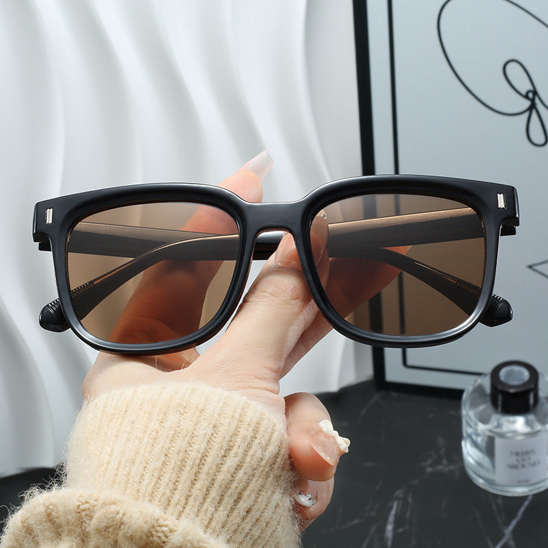 Damen Modische quadratische Sonnenbrille mit transparentem Rahmen Karnz