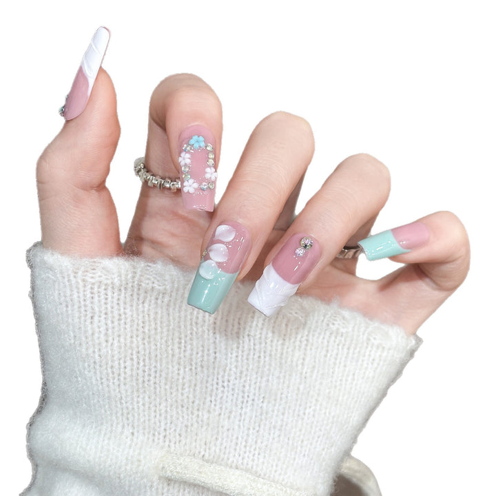 Dekorative Nagelkunst