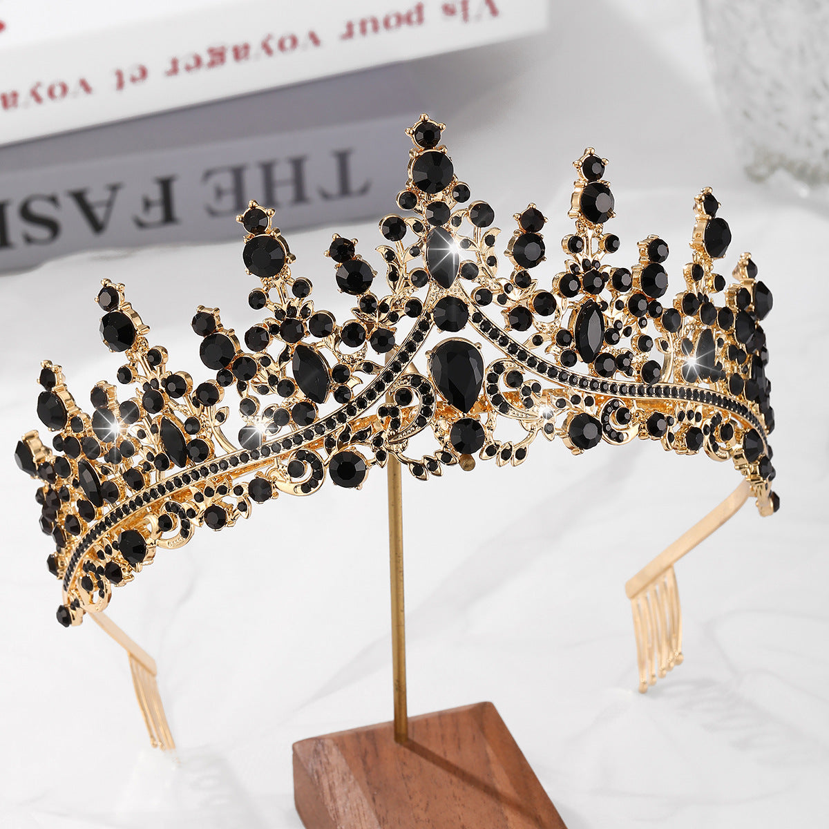 Damen Opulente Tiara mit schwarzem Kristallbesatz Karnz