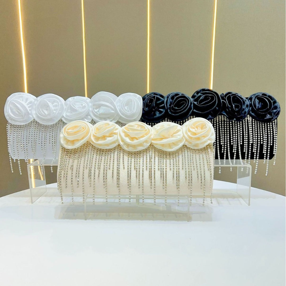 Blumenverzierte Abend-Clutch