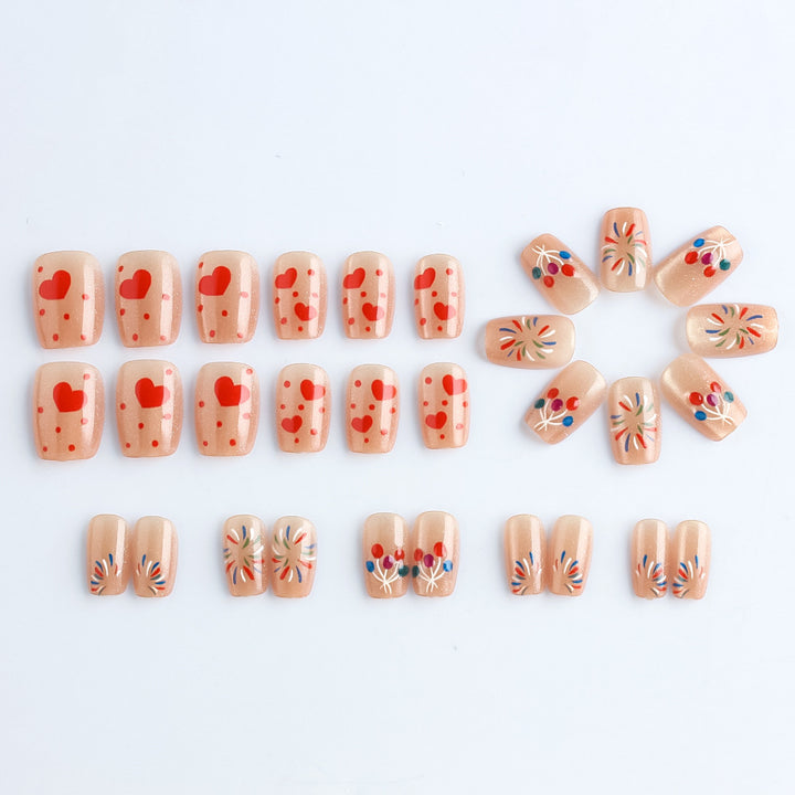 Kreative Herz-Themen Press-On Nail Art Karnz
