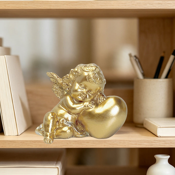 Charmante Engelfigur mit Herzmotiv Karnz