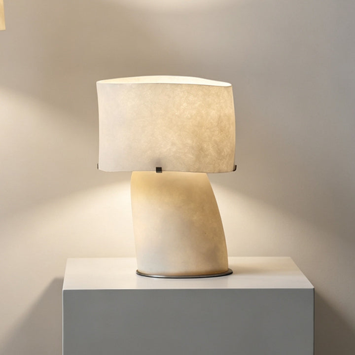 Künstlerische moderne Tischlampe