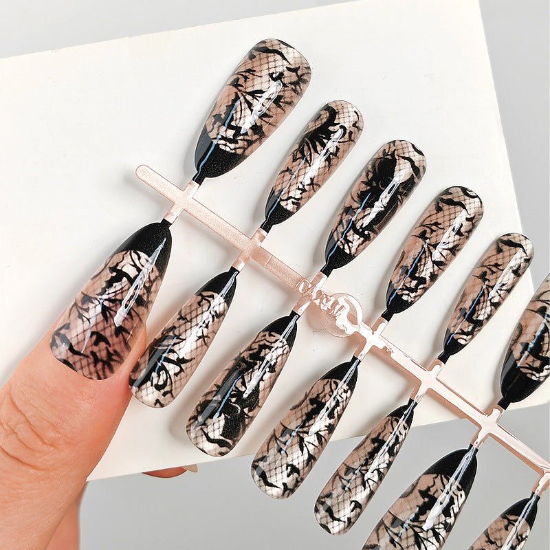 Dekorative Press-On Nagelspitzen Karnz