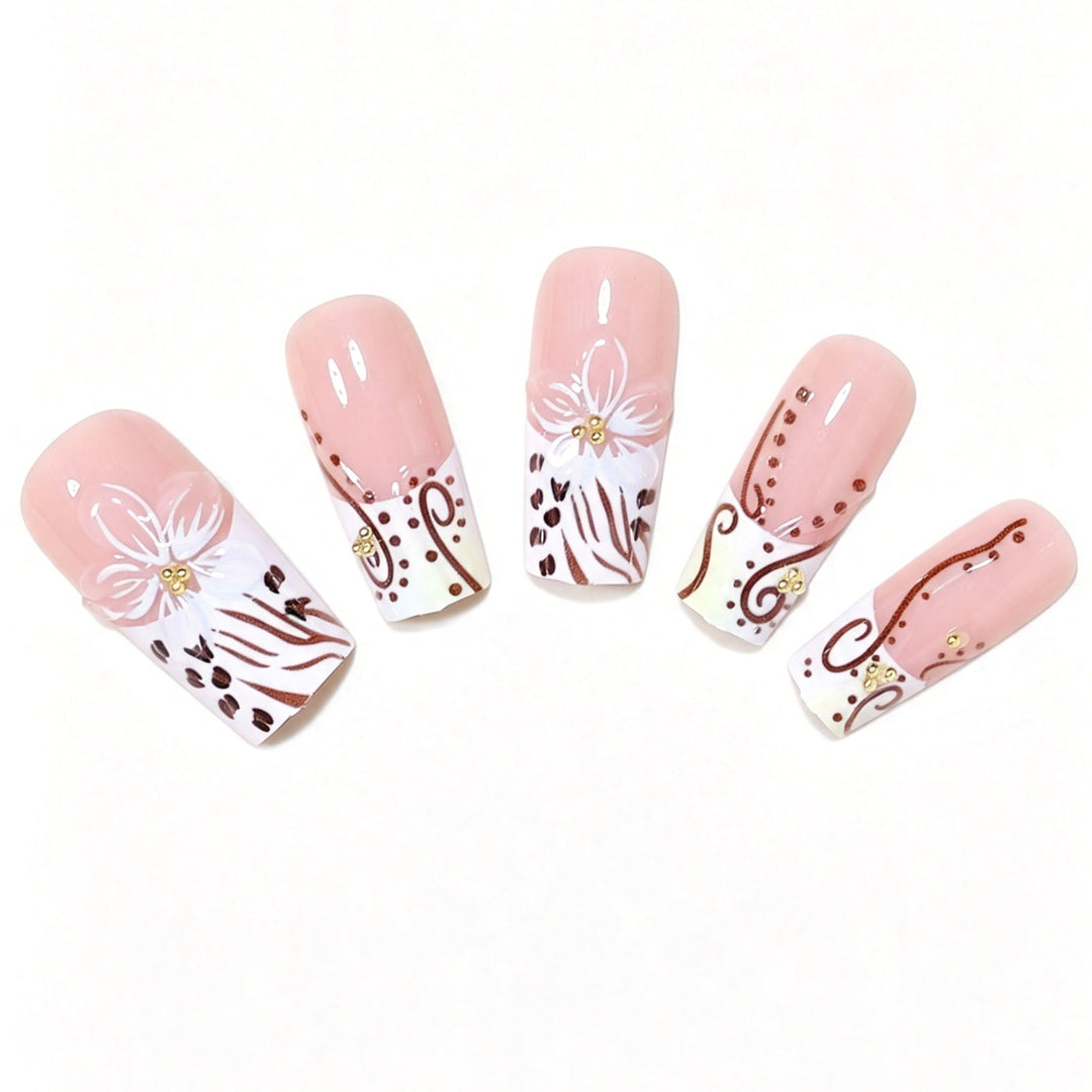 Elegante Florale Acryl-Nagelverlängerungen Karnz